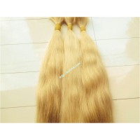 Cheuveux ondulés naturels blonds